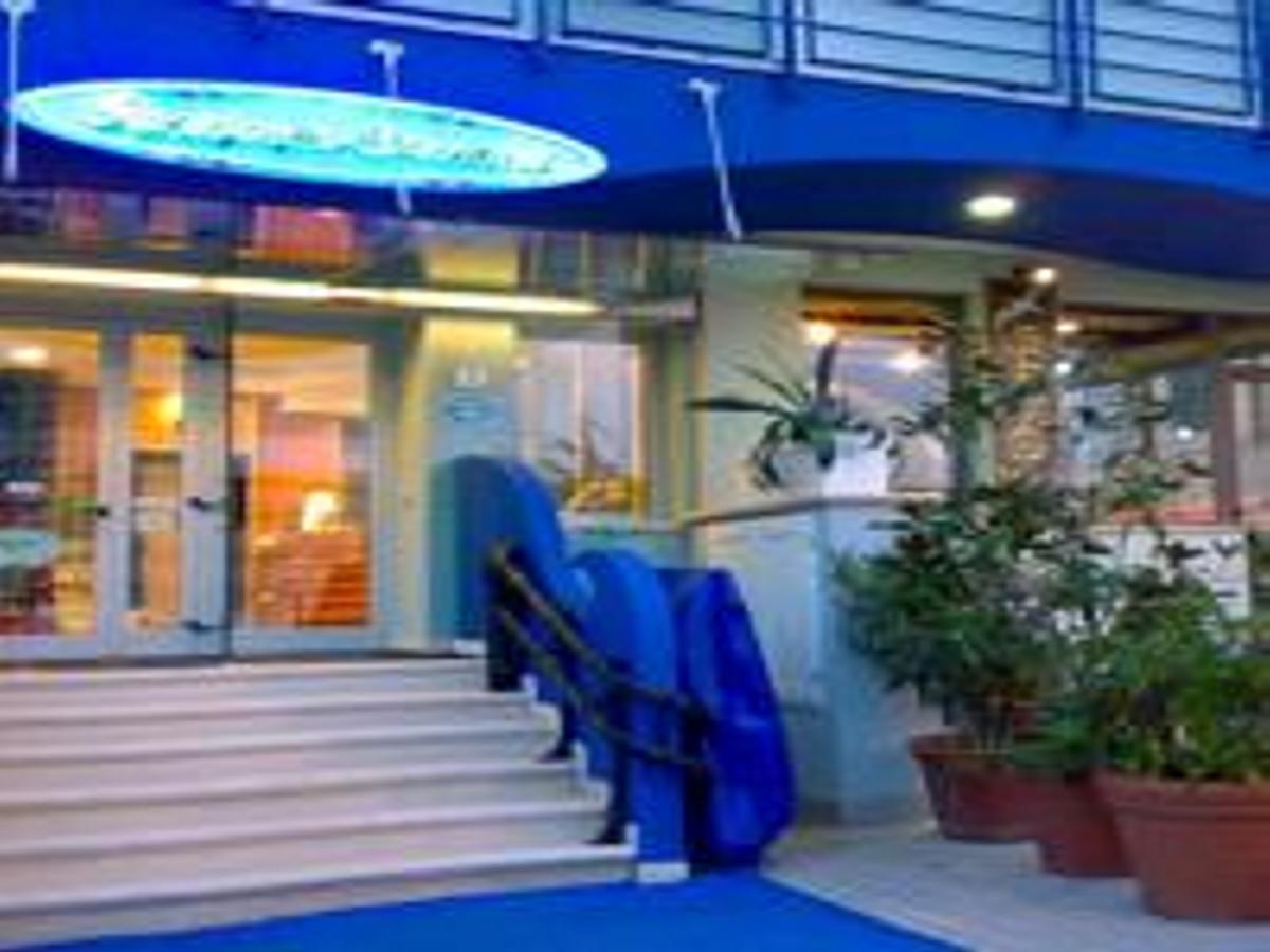 Residence Darsena Каттолика Экстерьер фото